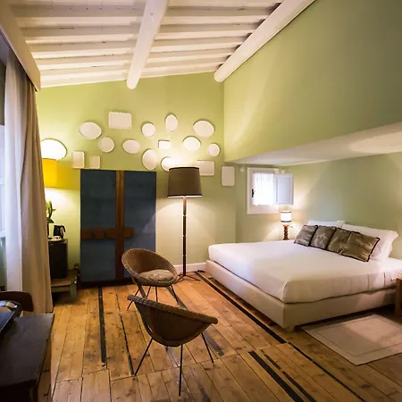 阿达斯特拉套房住宿加早餐旅馆 住宿加早餐酒店 4*