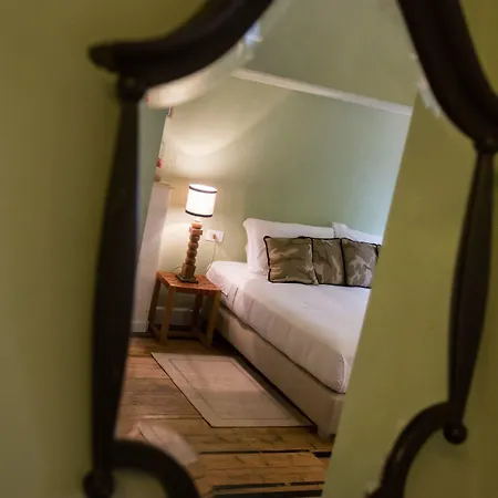 阿达斯特拉套房住宿加早餐旅馆