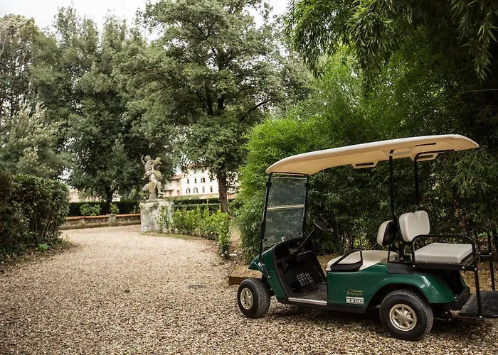 Adastra Bed & Breakfast 4*