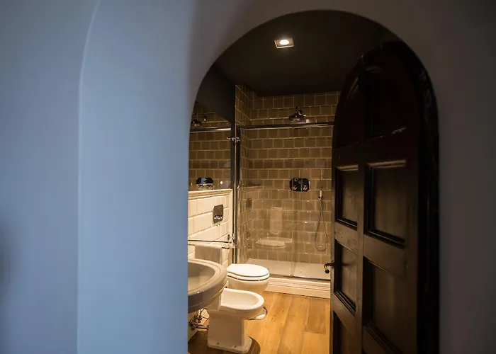 Adastra Bed & Breakfast 4*