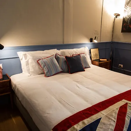 Adastra לינה וארוחת בוקר 4*