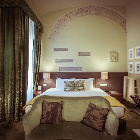 לינה וארוחת בוקר Adastra פירנצה