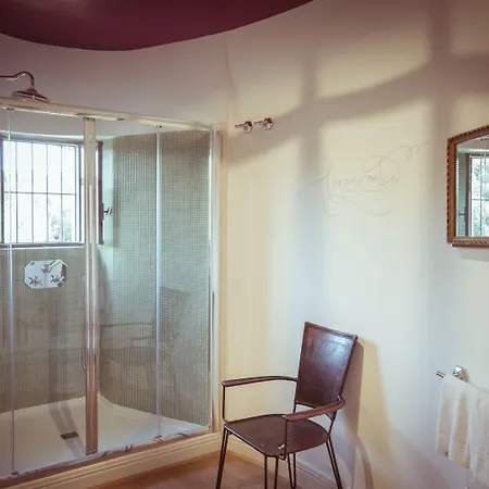 Adastra לינה וארוחת בוקר